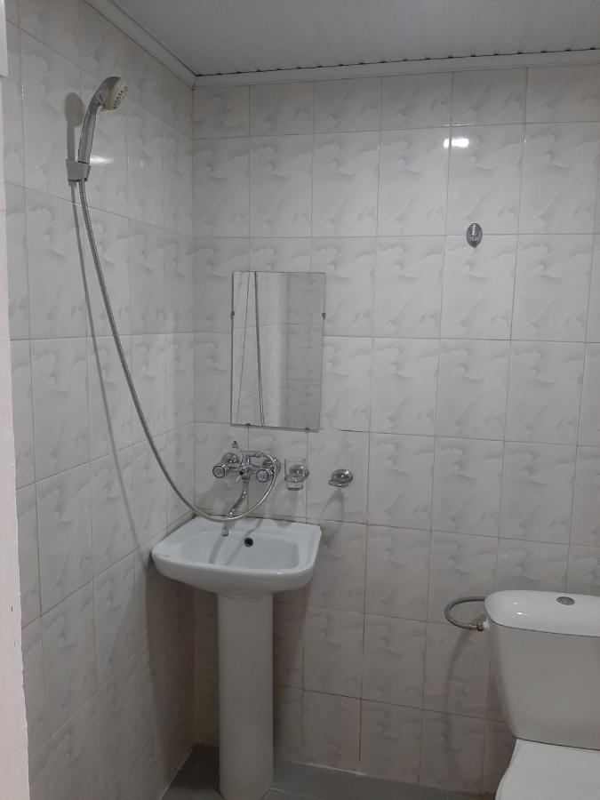 N&R Rest House 萨克德佐尔镇 外观 照片